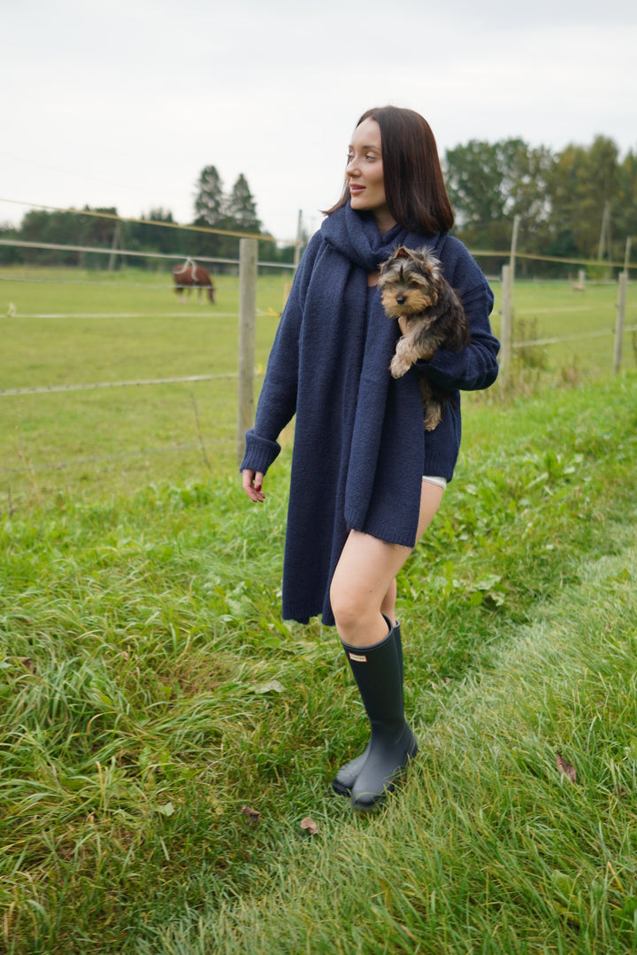 "Cozy knit" džemperis ar šalli komplektā
