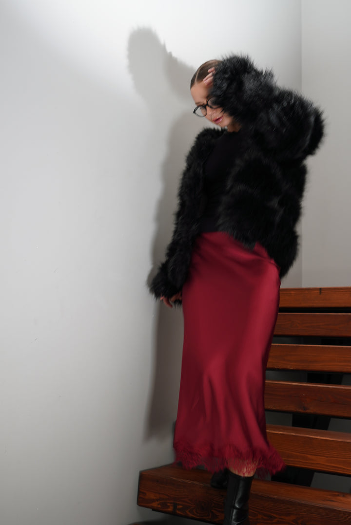 Gari svārki ar mežģīni