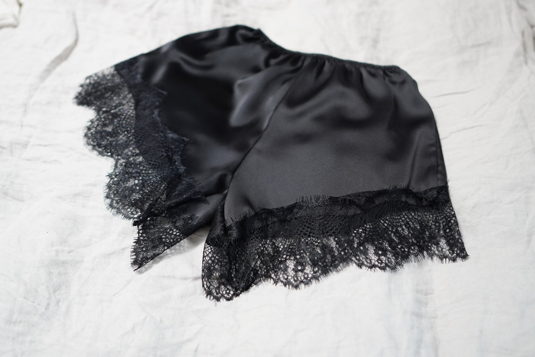 Šorti ar mežģīni