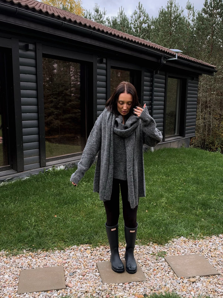 "Cozy knit" džemperis ar šalli komplektā