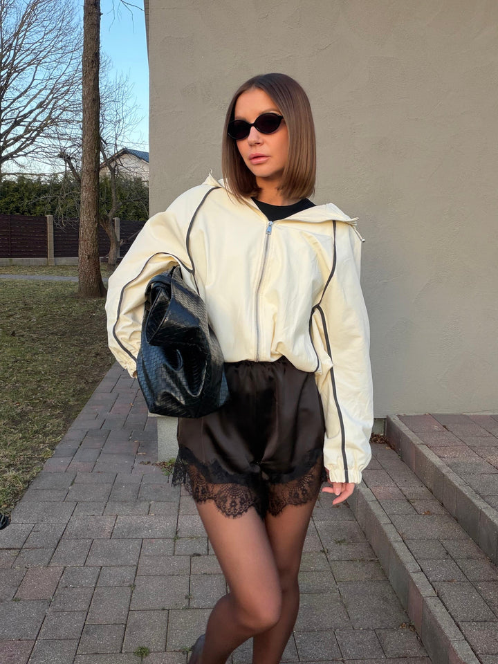 Šorti ar mežģīni